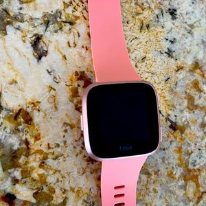 Fitbit versa 2018.